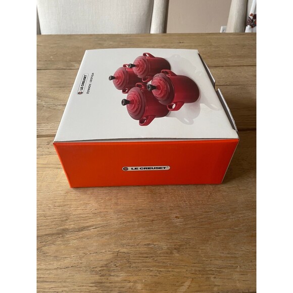 Le Creuset Stoneware Mini Cocotte Round Set of 4 8oz Cerise NEW - Picture 8 of 12